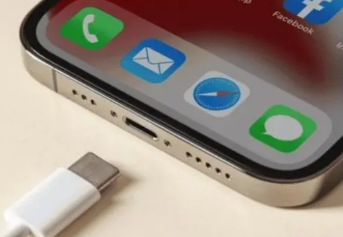 仁寿苹果15维修分享iPhone15改USB-C接口后能和安卓用户互借充电器吗 