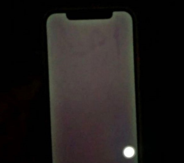 仁寿苹果手机维修分享苹果客服回应 iPhone 12 屏幕“发绿”问题 